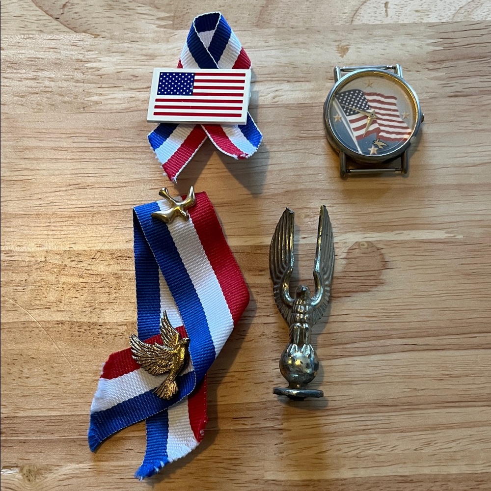 Patriotic Ribbon and Pin Set with Watch face
